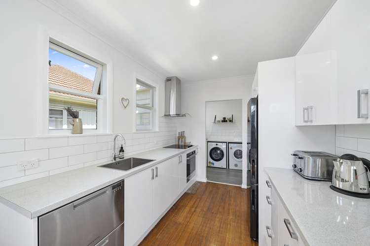 2/37 Bush Street Naenae_1