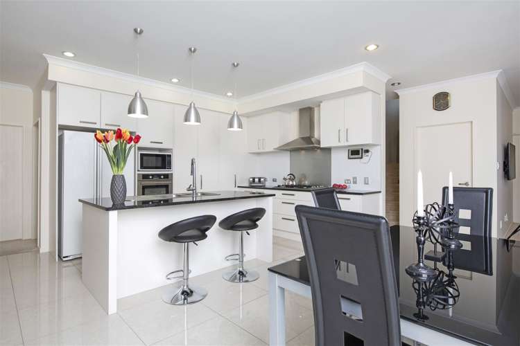 24 Kestev Drive Flat Bush_8