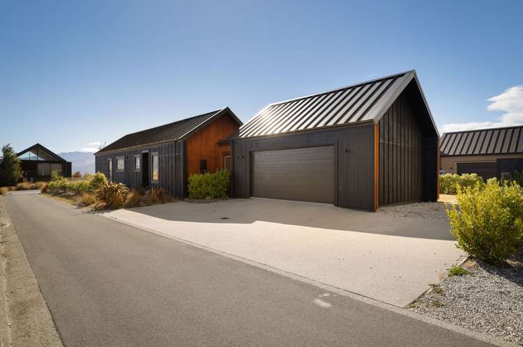 19 Glenfiddich Road Jacks Point_8