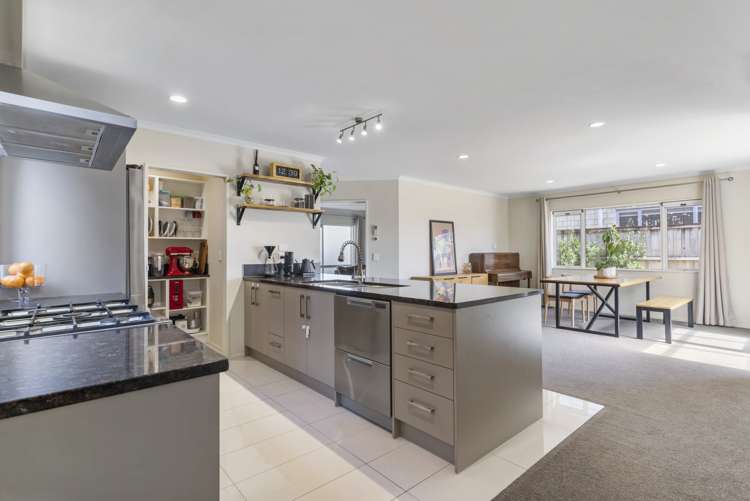 392 Ormiston Road Flat Bush_8