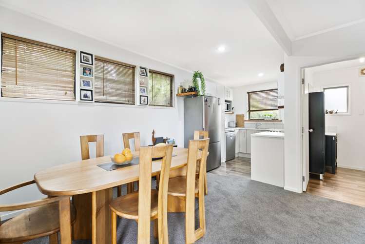 46 Brian Crescent Stanmore Bay_8