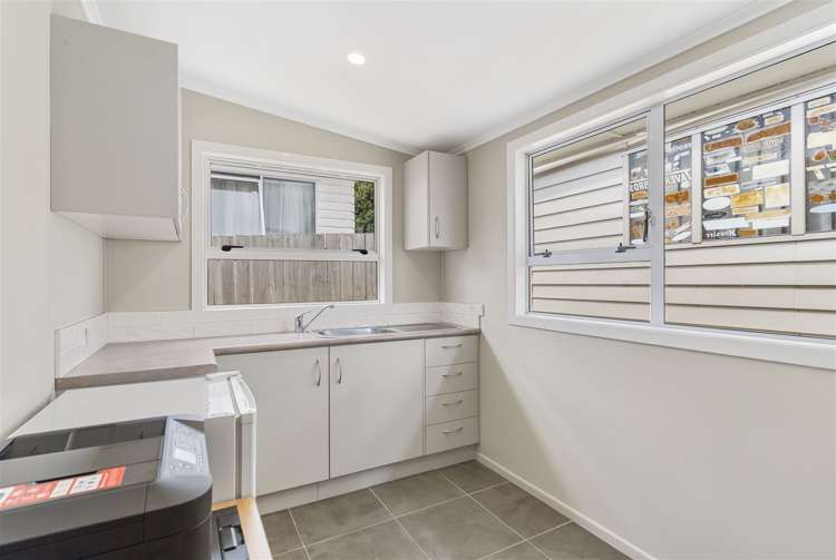 11 Paton Avenue Te Atatu South_14