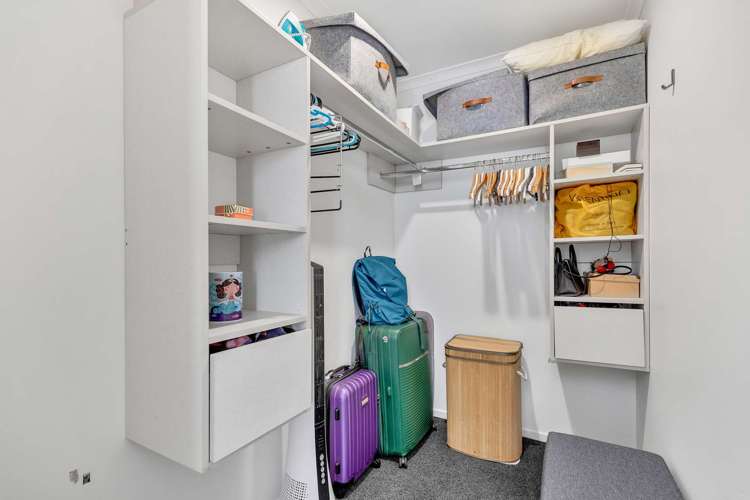 2/62 Cabourne Drive Glenview_24