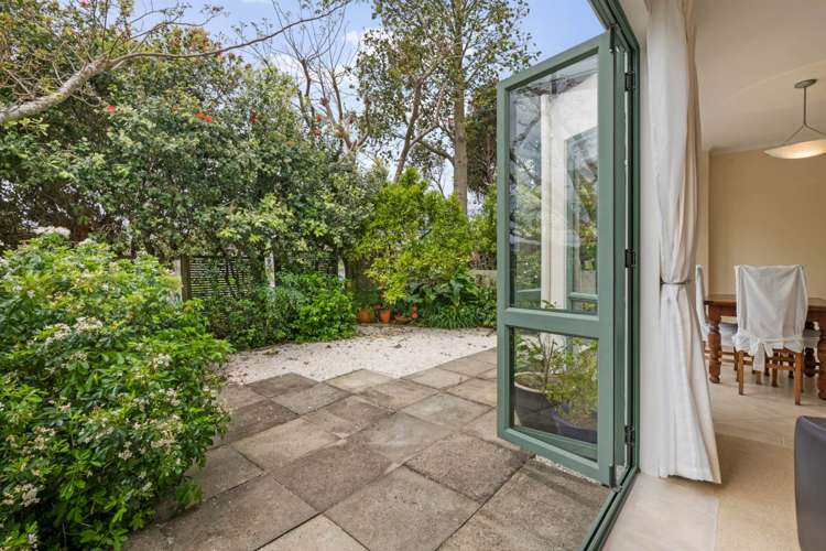 6 Parkwood Crescent Gulf Harbour_6