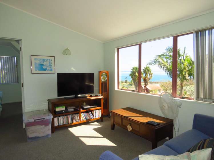 5 Dudley Crescent Cable Bay_16