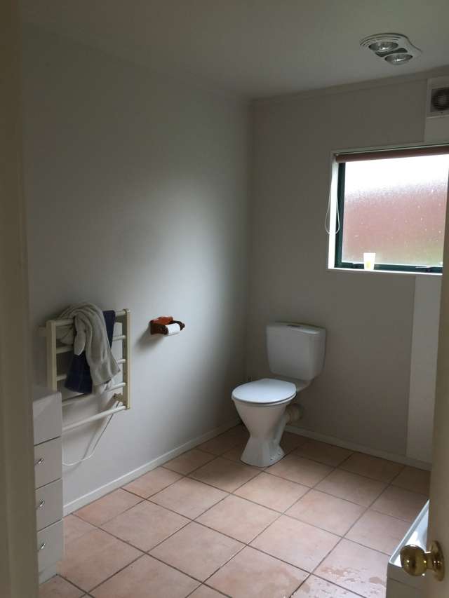 2/2 Bowers Road Glen Eden_3