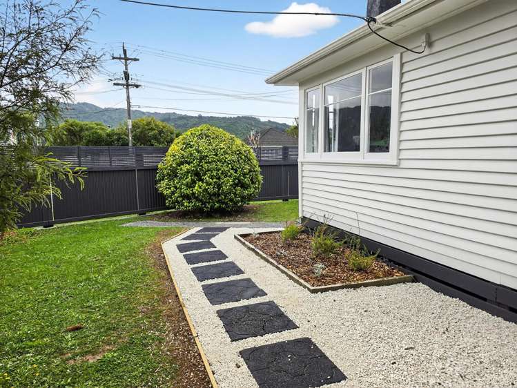 1 Hine Road Wainuiomata_13