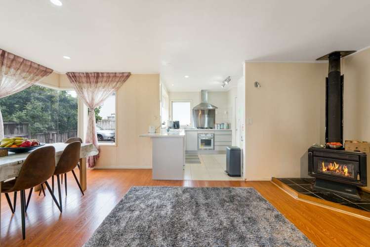 2/66 Buscomb Avenue Henderson_13