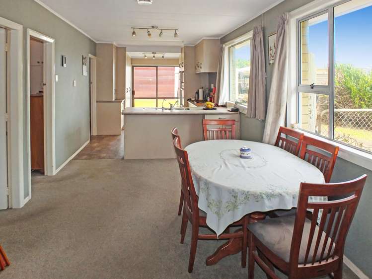 14 Mack Street Foxton Beach_13