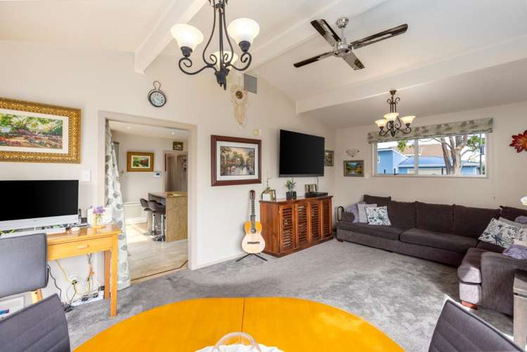 28 Waitikiri Drive Parklands_2
