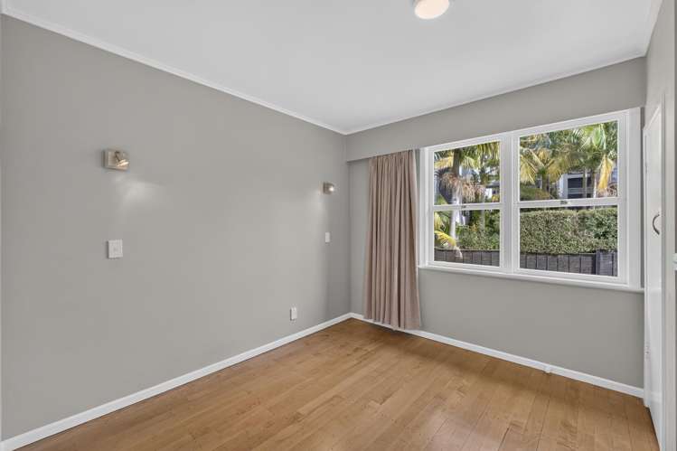 107 A & B Aotea Street Orakei_15