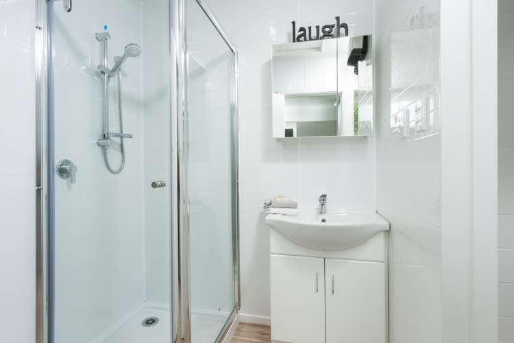 2/19 Fergusson Street Stoke_5