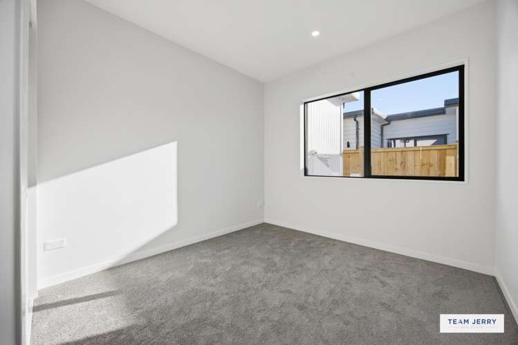 14 Tuwai Crescent Opaheke_21