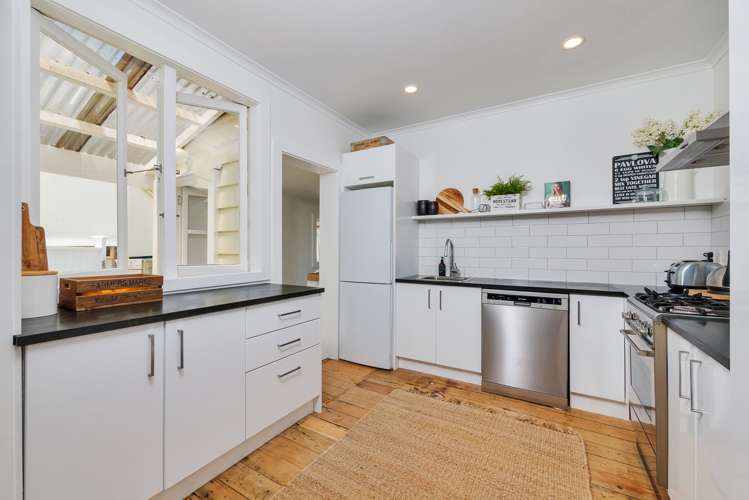 23 Karaka Street Helensville_13