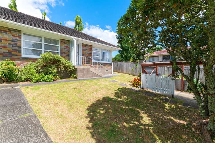 2/11 Lenihan Street Northcote_13