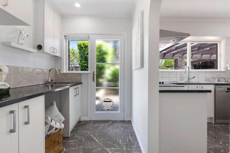 3 Trust Place Sunnyhills_19