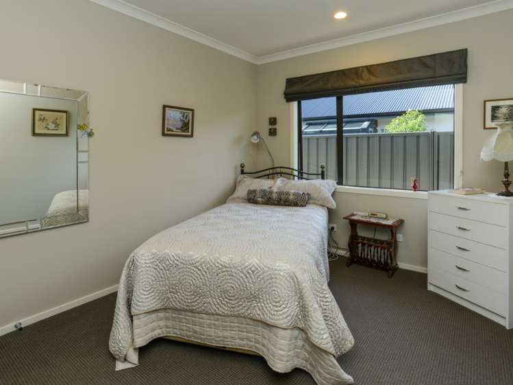 212 Nottingley Road Frimley_10