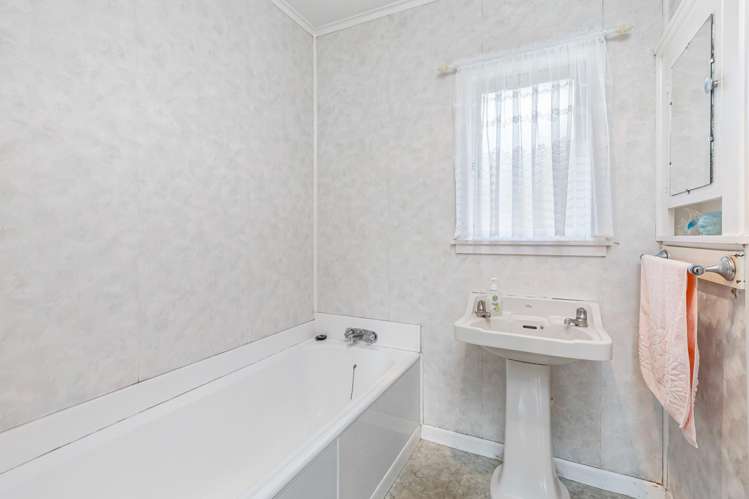 25 Beaubank Road Kelston_14