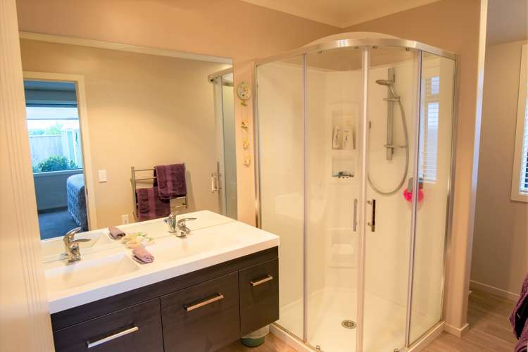 8 Fullford Drive Richmond_9