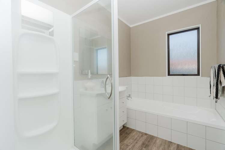 11 Hilliard Place Leamington_12