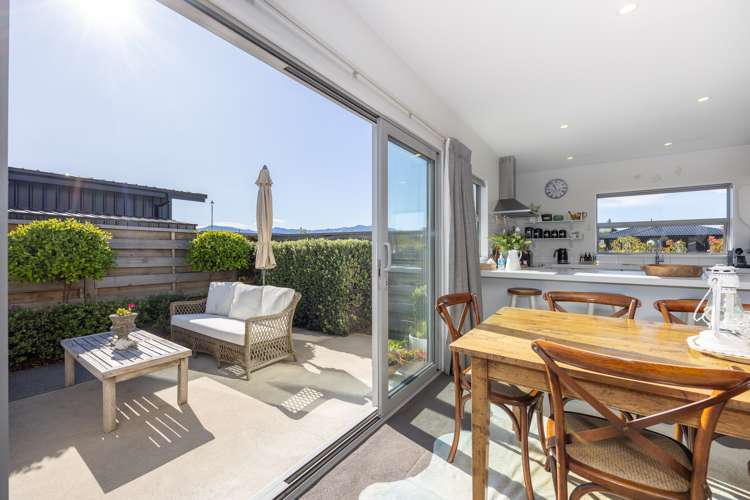 22 Snowberry Street Albert Town_8