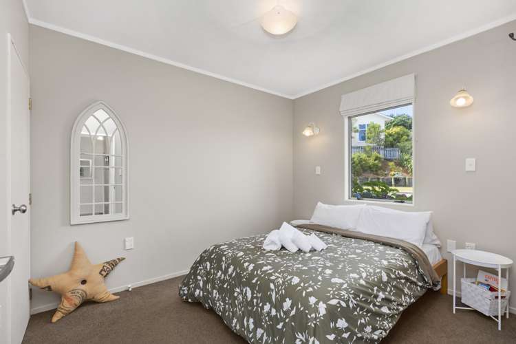 25E Violet Street Raglan_9