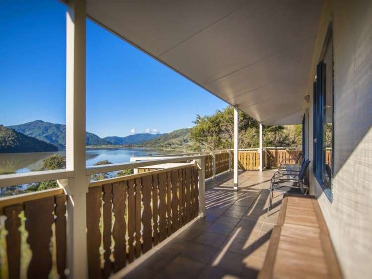 782 Queen Charlotte Drive Havelock_9