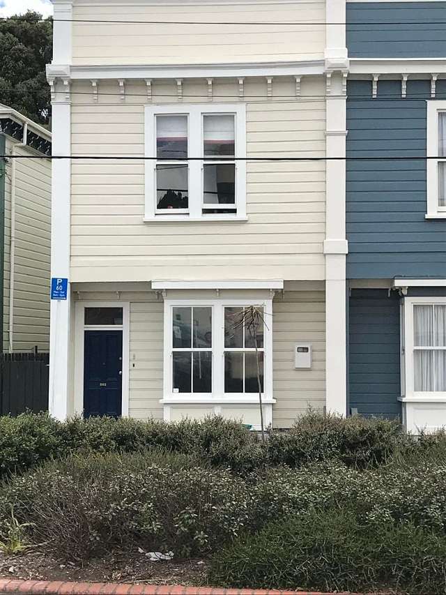 Spacious one-bedroom in the heart of Newtown