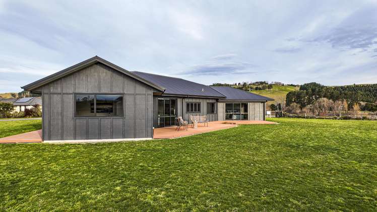 61 Bellerby Lane Maraekakaho_5