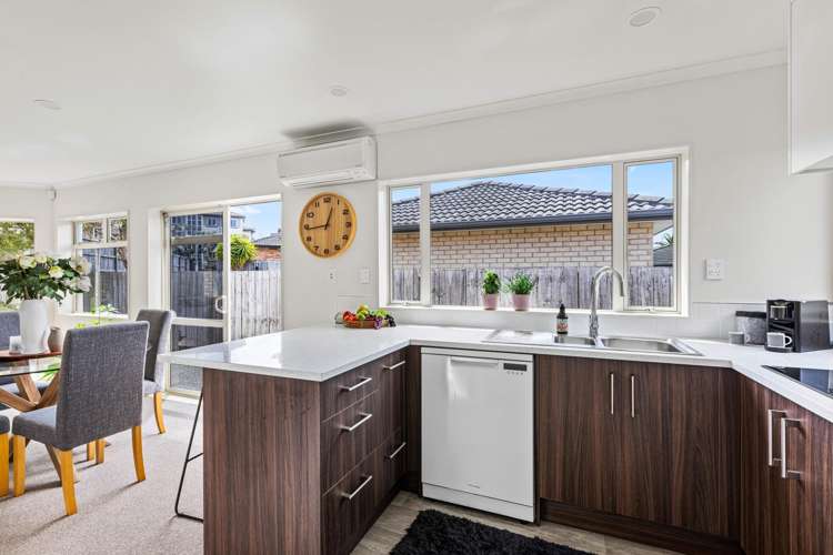3 Chesterfield Way Orewa_5