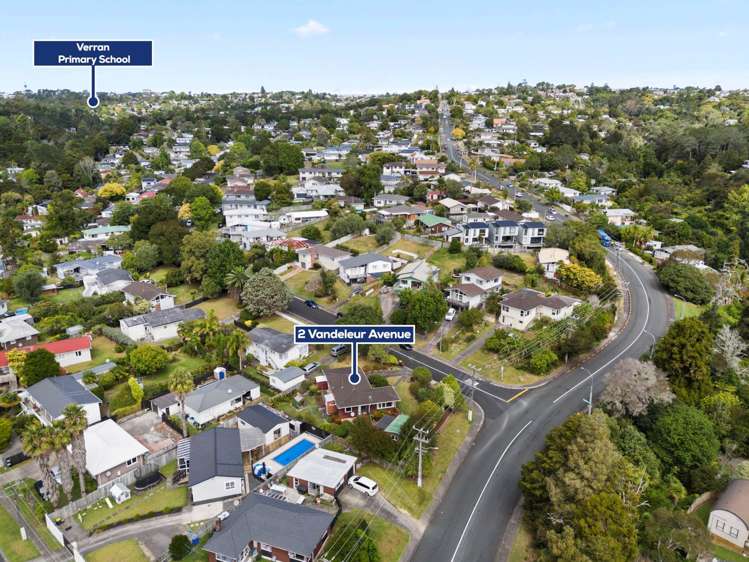 2 Vandeleur Avenue Birkdale_13