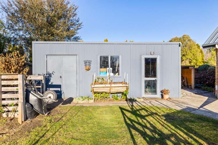 11 Cedar Place Amberley_24