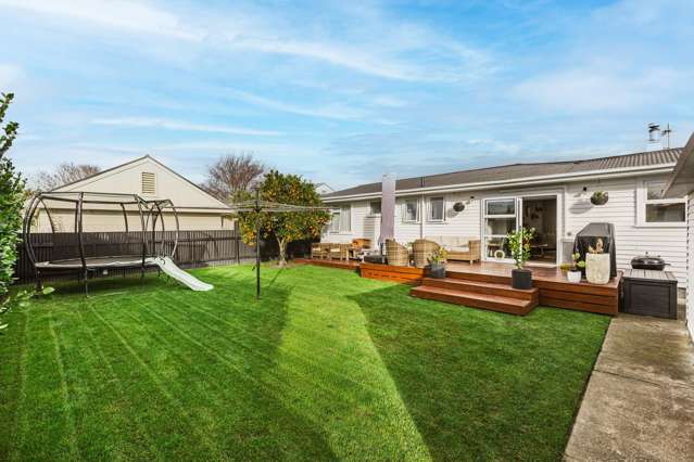 Fresh, stylish and move in ready!