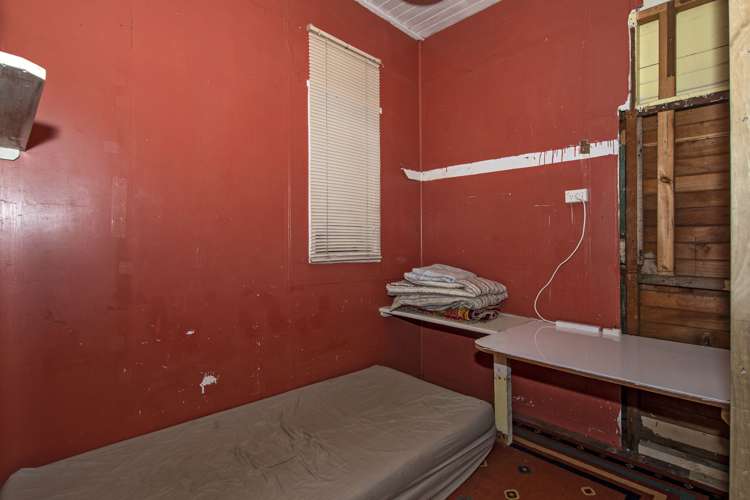 8 Bernard Street Avenues_12