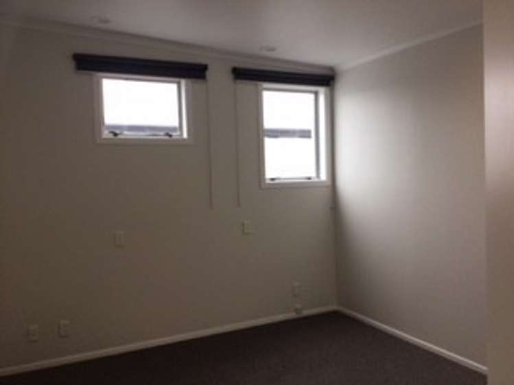 1/177B Eleventh Avenue 1047_6