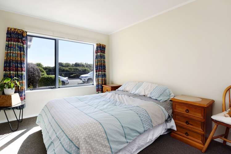 61 Aldinga Avenue Stoke_13