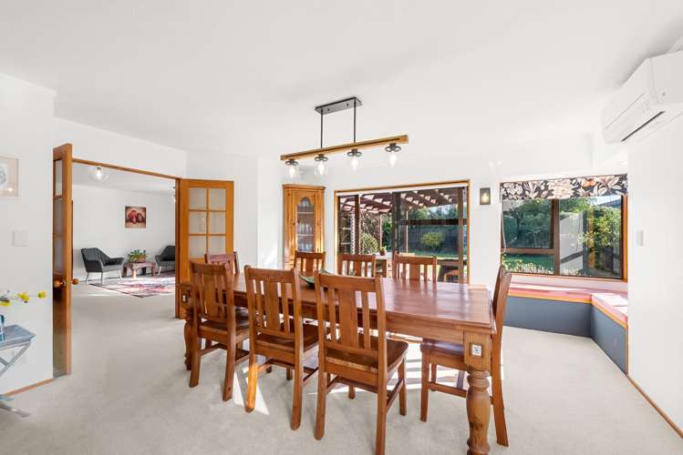 8 Runanga Grove Waikanae_10