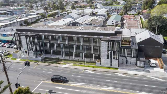 Modern Apartment living with carpark