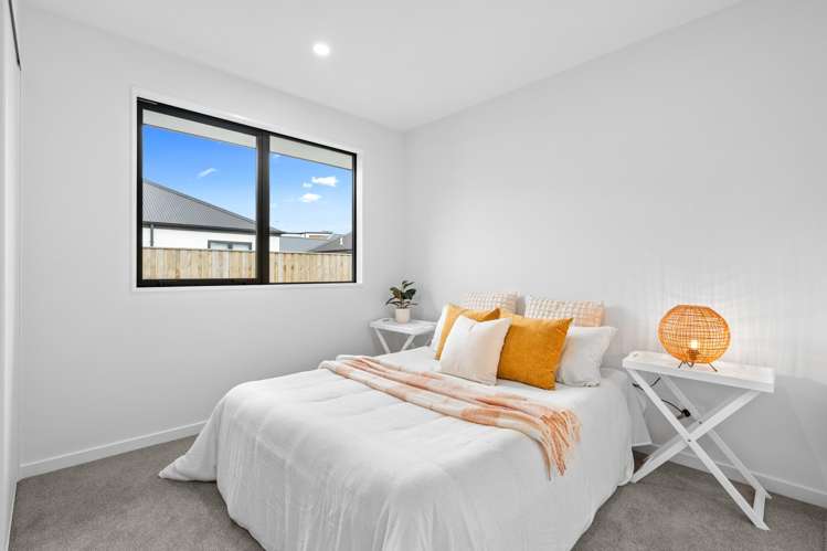 13 Samantha Lawry Road Wigram_11