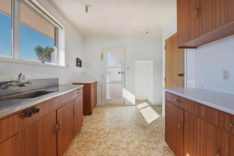 1 Hinau Street Pukehangi_4