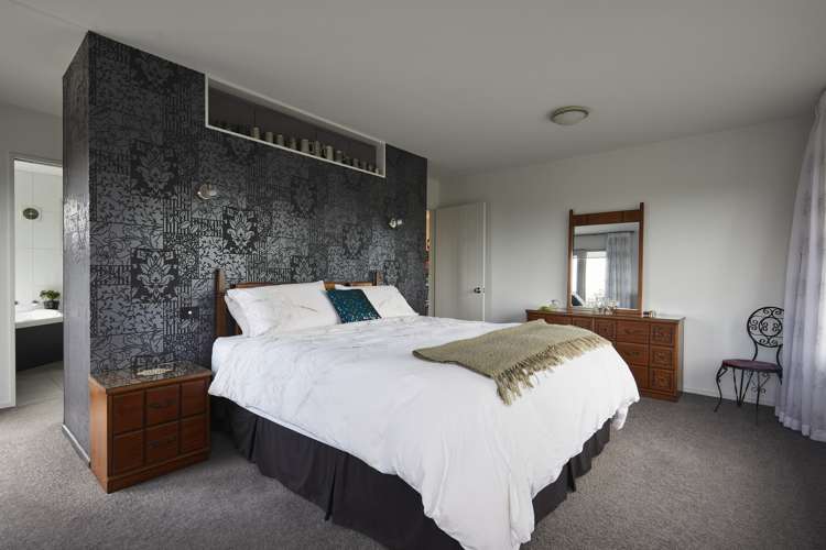 53 Fairbourne Drive Fairhall_5