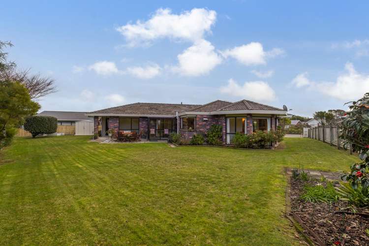 22 Pinewood Grove Paraparaumu Beach_1