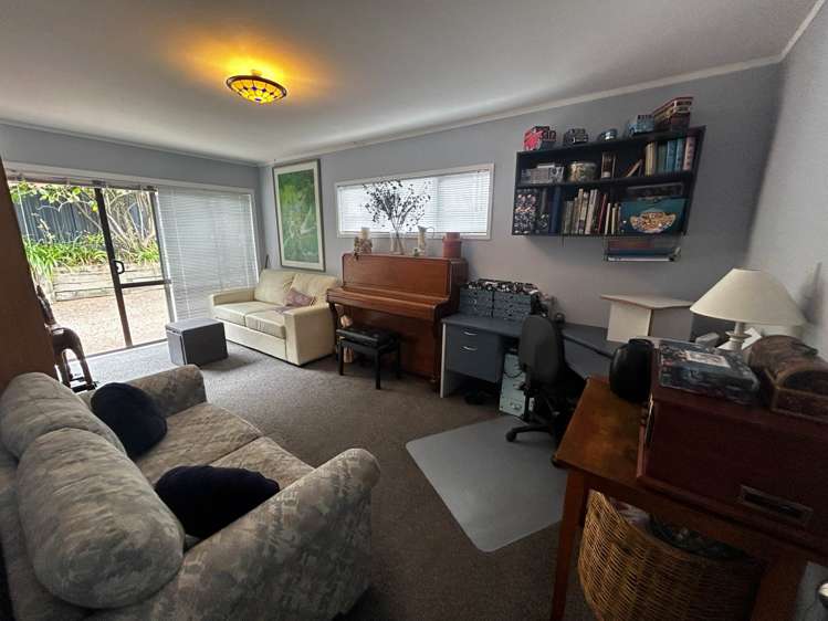 3-20 Reid Road New Lynn_12