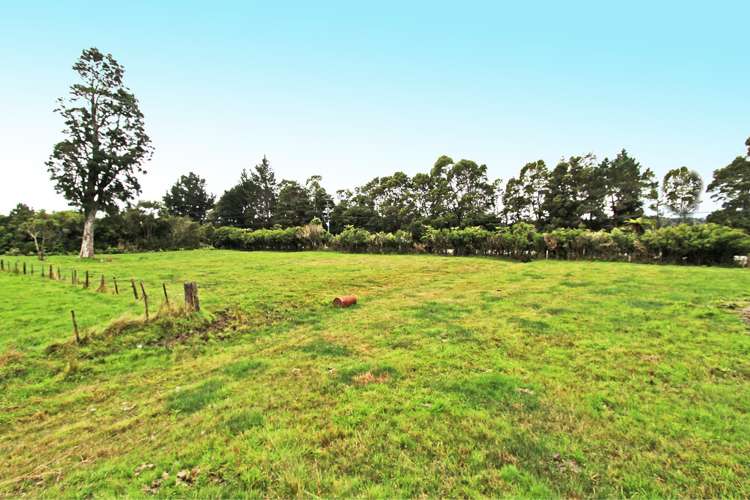 916 Fairdown Road Fairdown_14