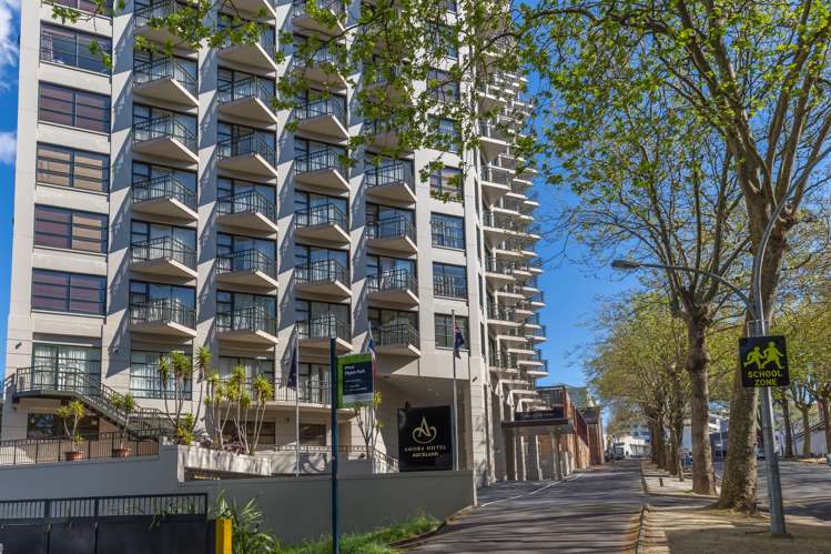 10p/100 Greys Avenue Auckland Central_19