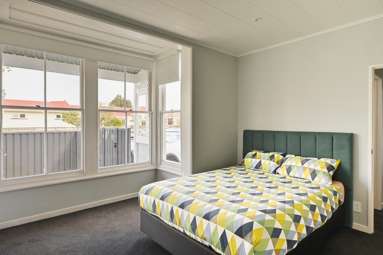 409 King Street South_4