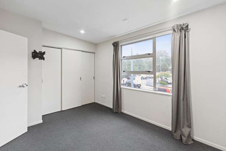8 & 18 6 Ken Browne Drive Te Rapa_8