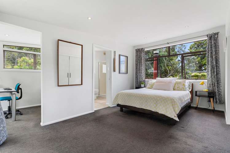 13 Hollywood Avenue Titirangi_10
