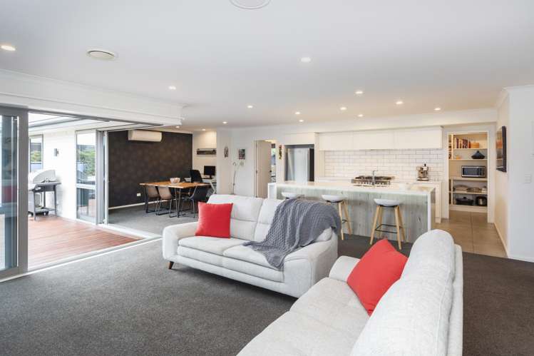 8 Carnaveron Drive Lincoln_6