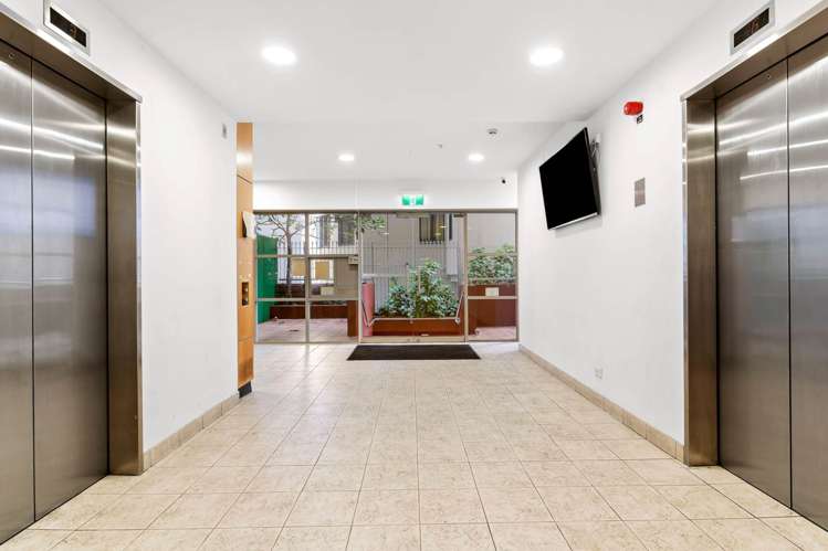 9H/82 Wakefield Street City Centre_7